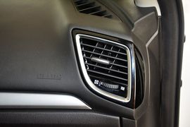 2016款马自达3Axela昂克赛拉三厢2.0L自动运动型