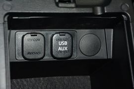 2016款马自达3Axela昂克赛拉三厢2.0L自动运动型