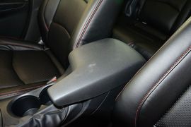 2016款马自达3Axela昂克赛拉三厢2.0L自动运动型