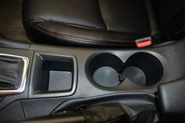 2016款马自达3Axela昂克赛拉三厢2.0L自动运动型