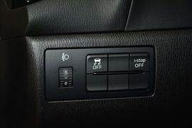 2016款马自达3Axela昂克赛拉三厢2.0L自动运动型
