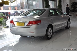 2010款丰田凯美瑞240G豪华版