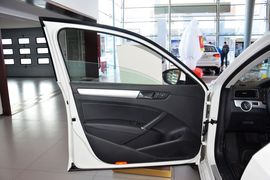 2015款大众帕萨特1.8TSI