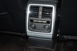 2015款大众帕萨特1.8TSI
