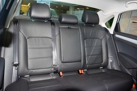 2015款大众帕萨特1.8TSI