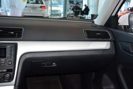 2015款大众帕萨特1.8TSI