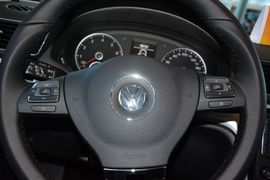 2015款大众帕萨特1.8TSI