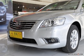 2010款丰田凯美瑞240G豪华版