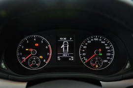 2015款大众帕萨特1.8TSI