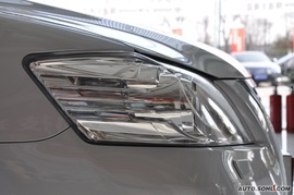 2010款丰田凯美瑞240G豪华版