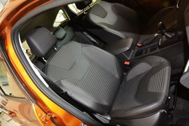 2015款福特福克斯两厢1.0L