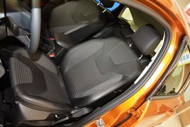 2015款福特福克斯两厢1.0L