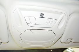 2015款福特福克斯两厢1.0L