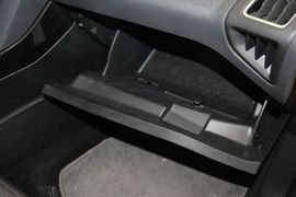 2015款福特福克斯两厢1.0L