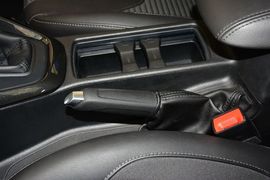 2015款福特福克斯两厢1.0L