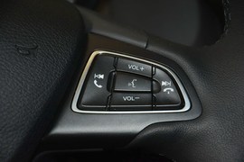 2015款福特福克斯两厢1.0L