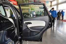 2016款奔腾X80