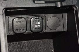 2016款马自达3Axela昂克赛拉三厢1.5L自动舒适型