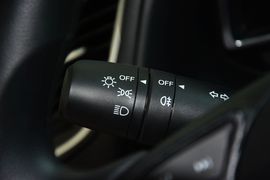 2016款马自达3Axela昂克赛拉三厢1.5L自动舒适型