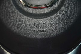 2016款马自达3Axela昂克赛拉三厢1.5L自动舒适型