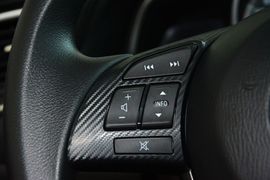 2016款马自达3Axela昂克赛拉三厢1.5L自动舒适型