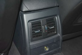 2016款宝马320Li进取型