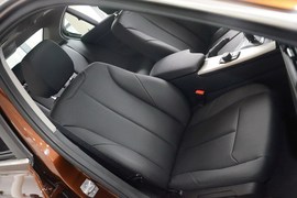 2016款宝马320Li进取型