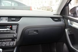 2016款斯柯达明锐1.6L手动创行版