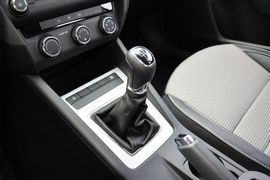 2016款斯柯达明锐1.6L手动创行版