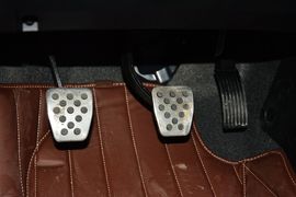 2015款吉利GX7运动版1.8L手动新精英型升级版国Ⅴ