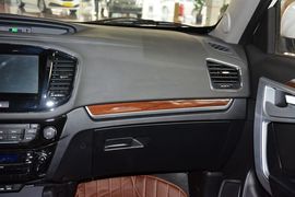 2015款吉利GX7运动版1.8L手动新精英型升级版国Ⅴ