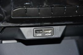 2015款吉利GX7运动版1.8L手动新精英型升级版国Ⅴ