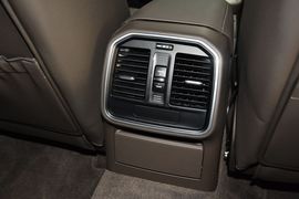 2016款保时捷Macan