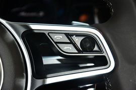 2016款保时捷Macan