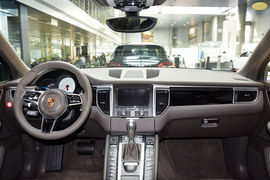 2016款保时捷Macan