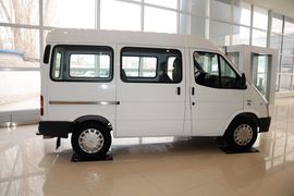 2015款福特经典全顺