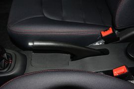 2014款吉利金刚1.5L手动进取型