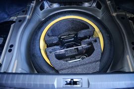 2016款斯巴鲁力狮2.5L全驱荣耀版
