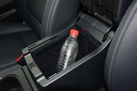 2016款斯巴鲁力狮2.5L全驱荣耀版