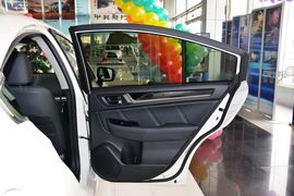 2016款斯巴鲁力狮2.5L全驱荣耀版