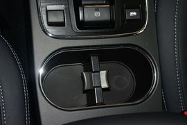 2016款斯巴鲁力狮2.5L全驱荣耀版