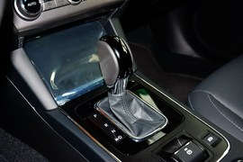 2016款斯巴鲁力狮2.5L全驱荣耀版