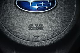 2016款斯巴鲁力狮2.5L全驱荣耀版