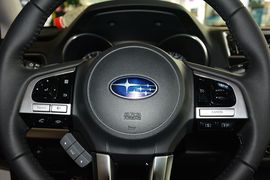 2016款斯巴鲁力狮2.5L全驱荣耀版