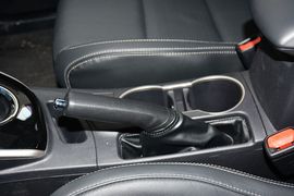 2016款丰田雷凌双擎1.8H