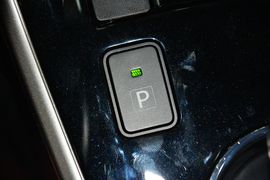 2016款丰田雷凌双擎1.8H