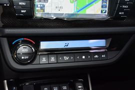 2016款丰田雷凌双擎1.8H