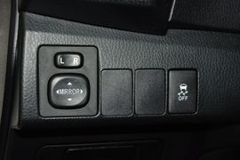 2016款丰田雷凌双擎1.8H