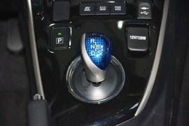 2016款丰田雷凌双擎1.8H