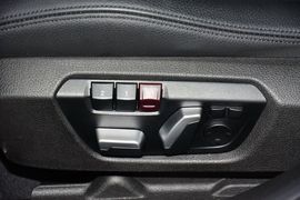 2016款宝马320i
